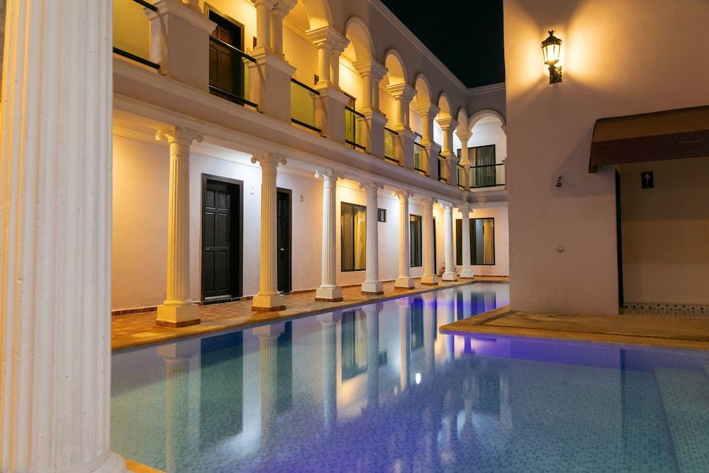 Hotel Lavanda Cas Mérida Εξωτερικό φωτογραφία The swimming pool at the hotel